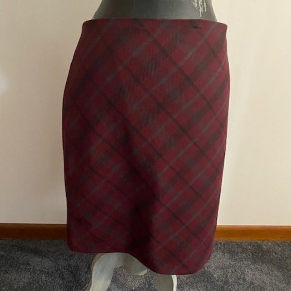 Express Burgundy/Black plaid pencil skirt with back split, size 14